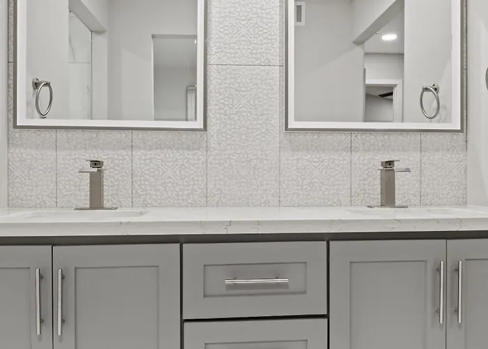 Holiday home Luxury Paradise Valley Complete Remodel *