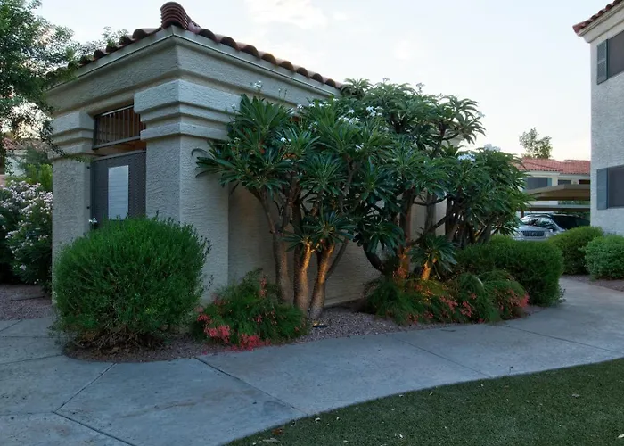 Luxury Paradise Valley Complete Remodel Holiday home Scottsdale